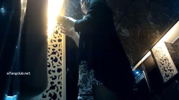 【帝国厕拍】最新贺岁大礼包《超清画质1080P全景偷拍KTV卫生间，陪酒公主极品美女36部36V大合集！》高清配美女视觉享受